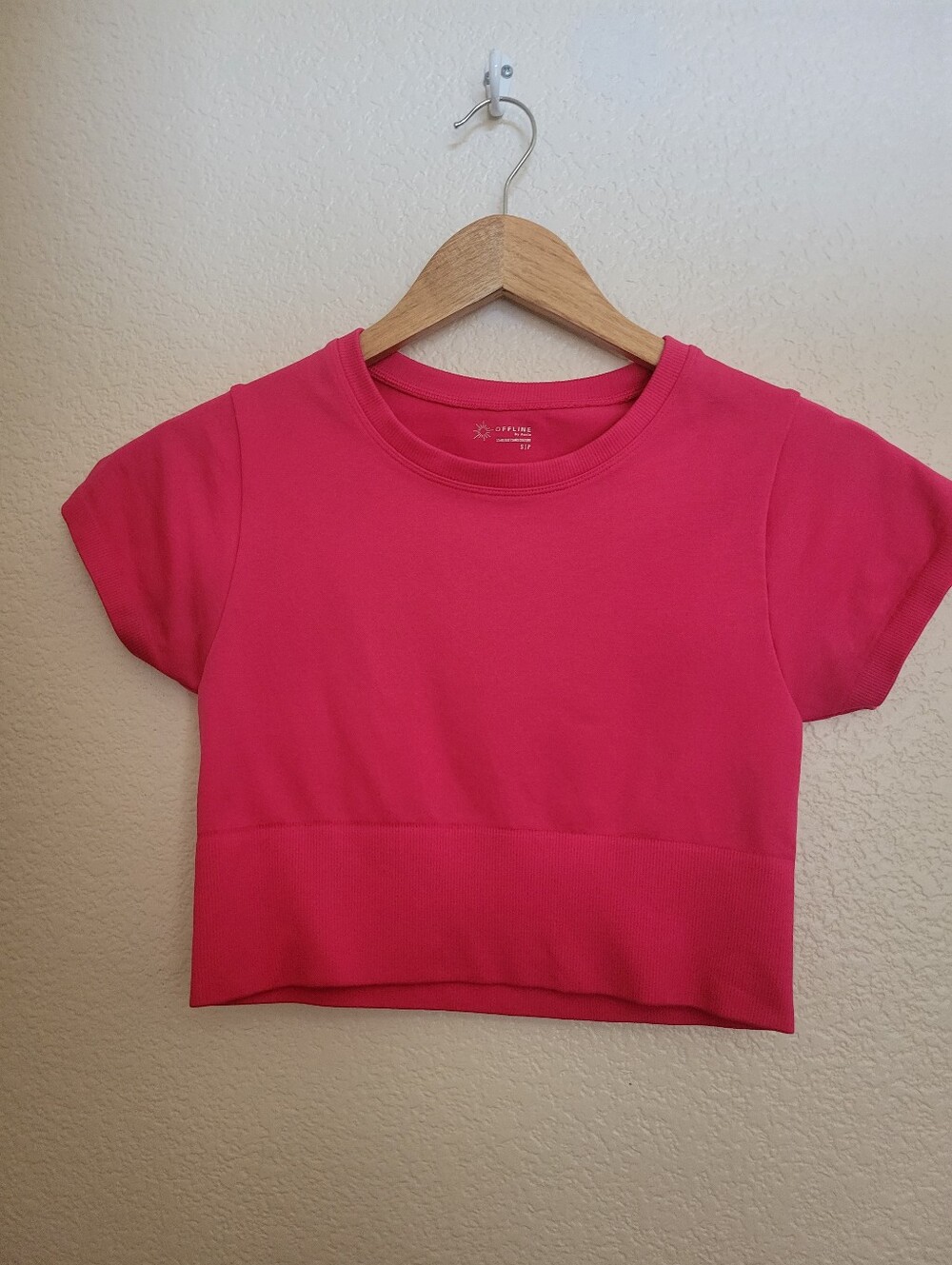 aerie Hot Pink Cropped Tee - Short Sleeve